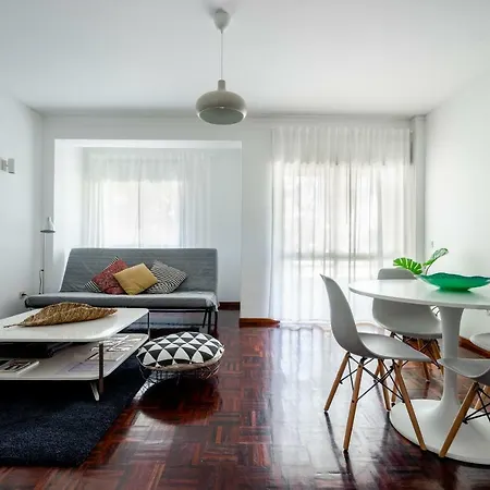 City Center 2 Bedroom Апартаменты Фару